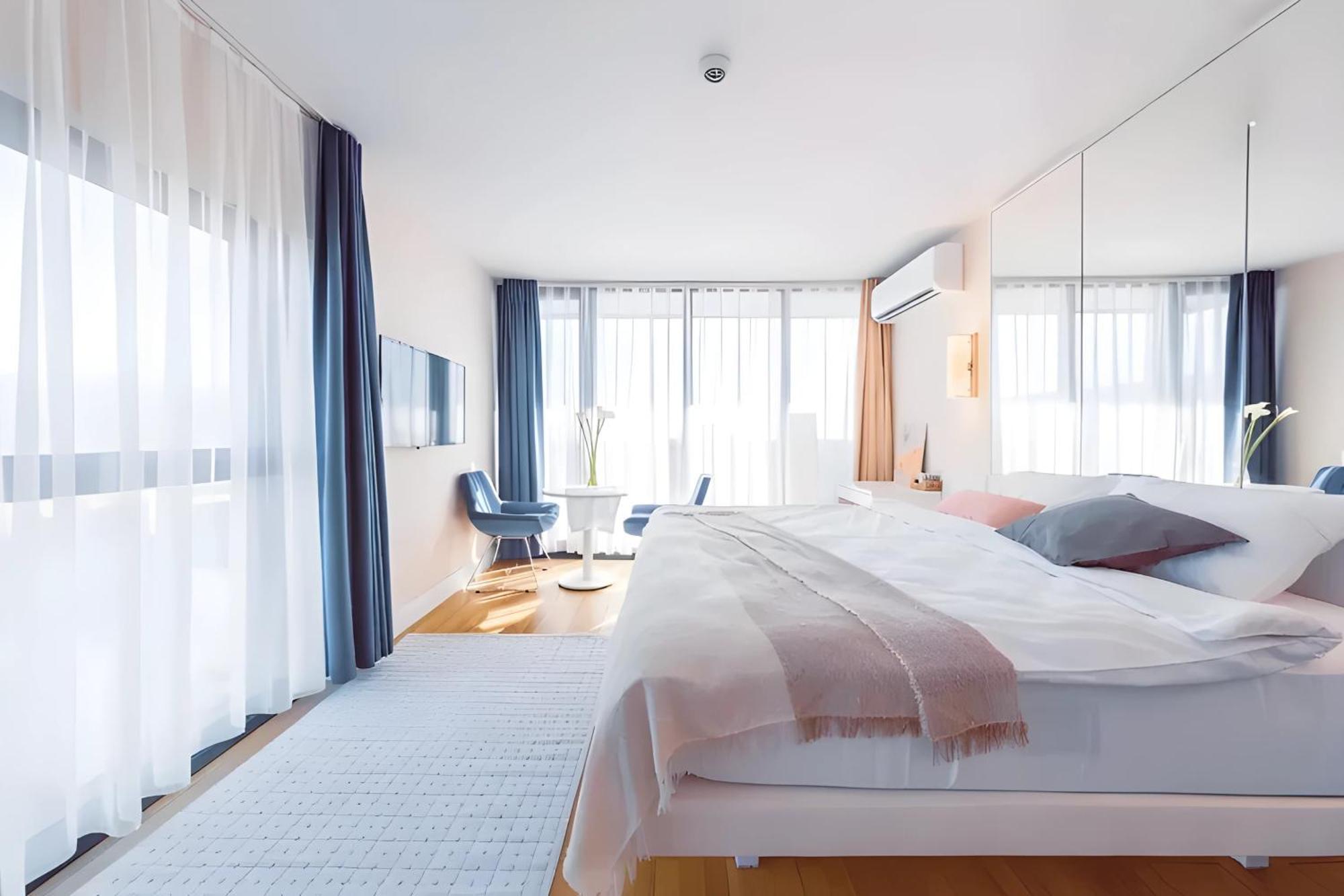 Luxury Orbi City Sea View Aparthotel Batumi Zewnętrze zdjęcie