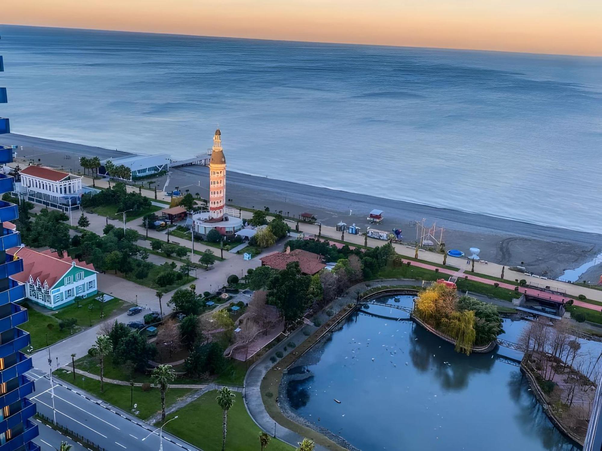 Luxury Orbi City Sea View Aparthotel Batumi Zewnętrze zdjęcie