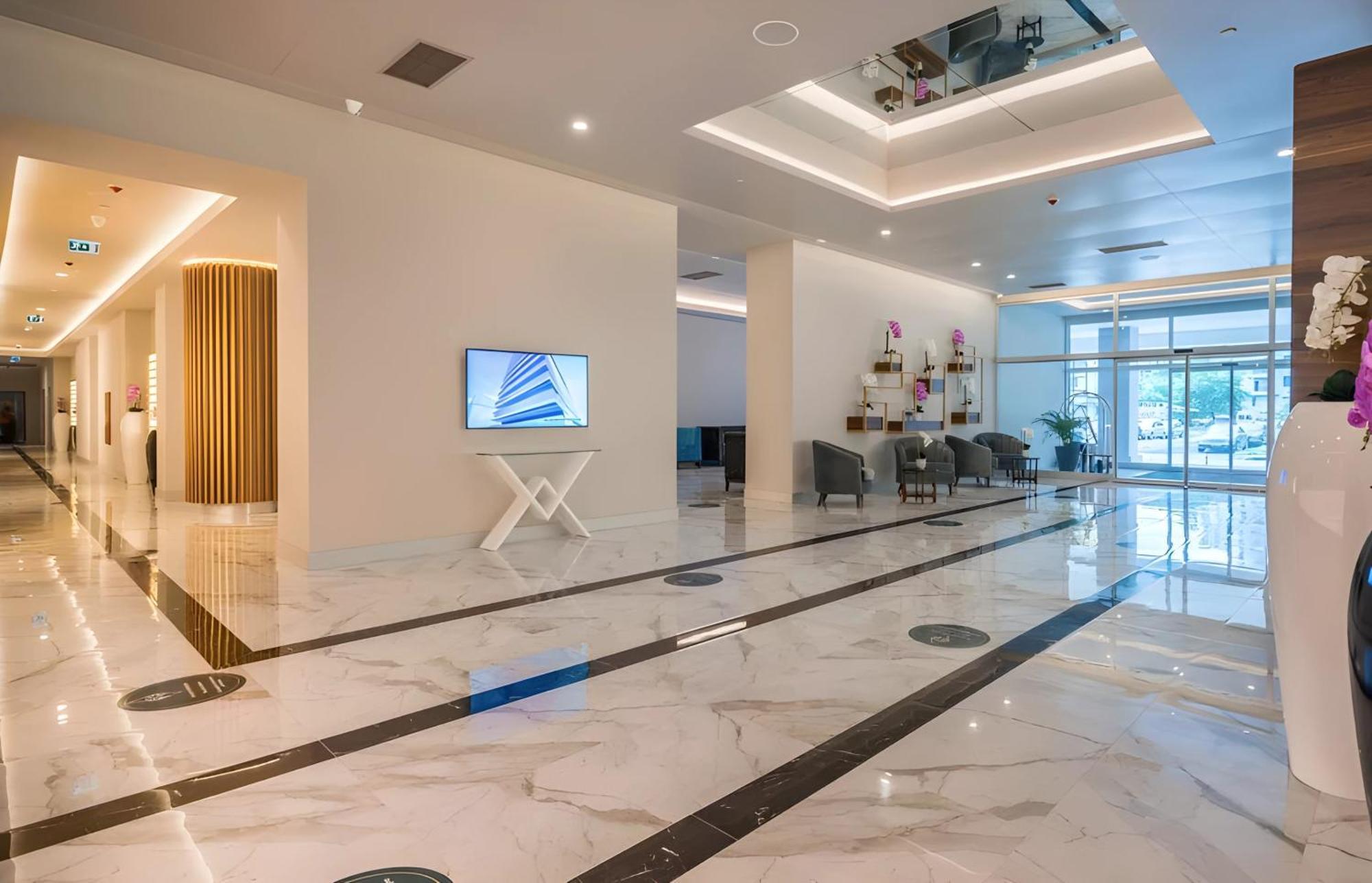 Luxury Orbi City Sea View Aparthotel Batumi Zewnętrze zdjęcie