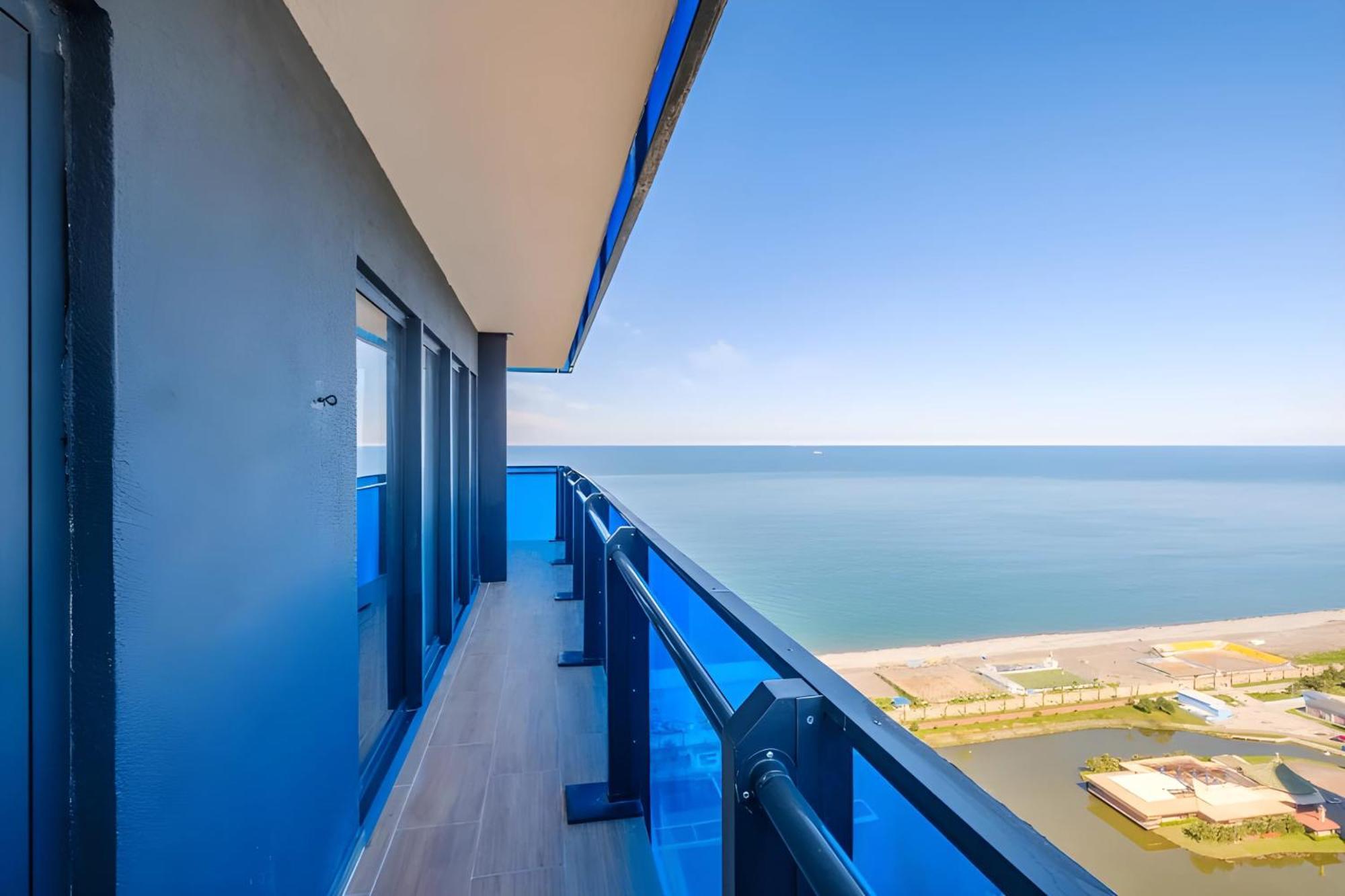 Luxury Orbi City Sea View Aparthotel Batumi Zewnętrze zdjęcie