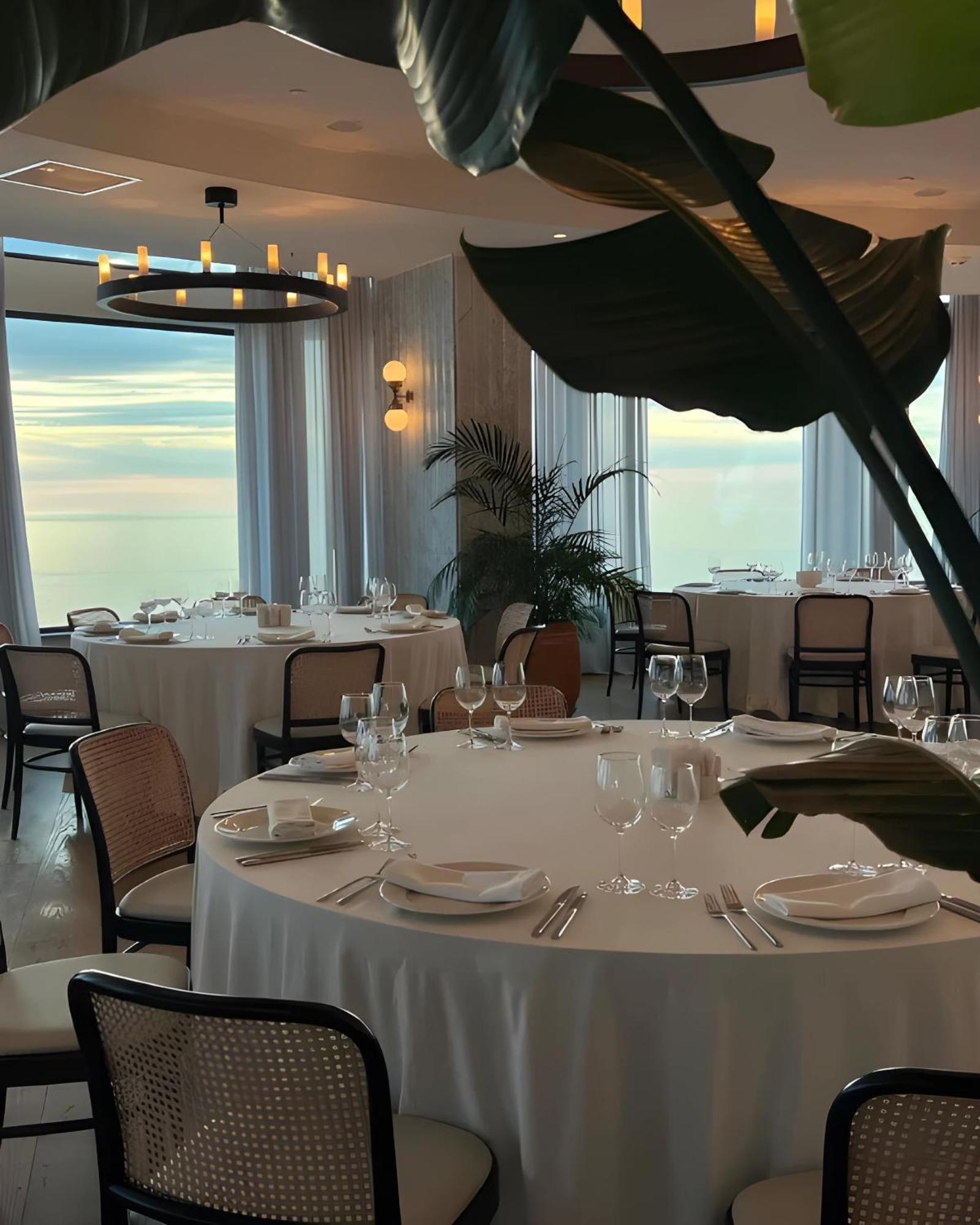 Luxury Orbi City Sea View Aparthotel Batumi Zewnętrze zdjęcie