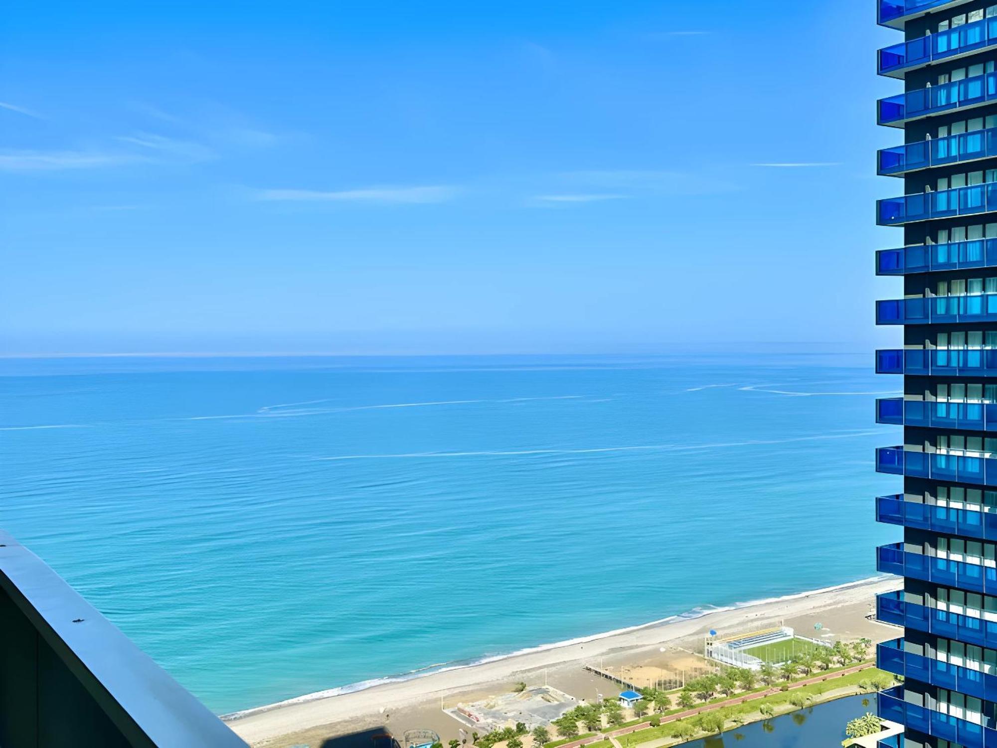 Luxury Orbi City Sea View Aparthotel Batumi Zewnętrze zdjęcie