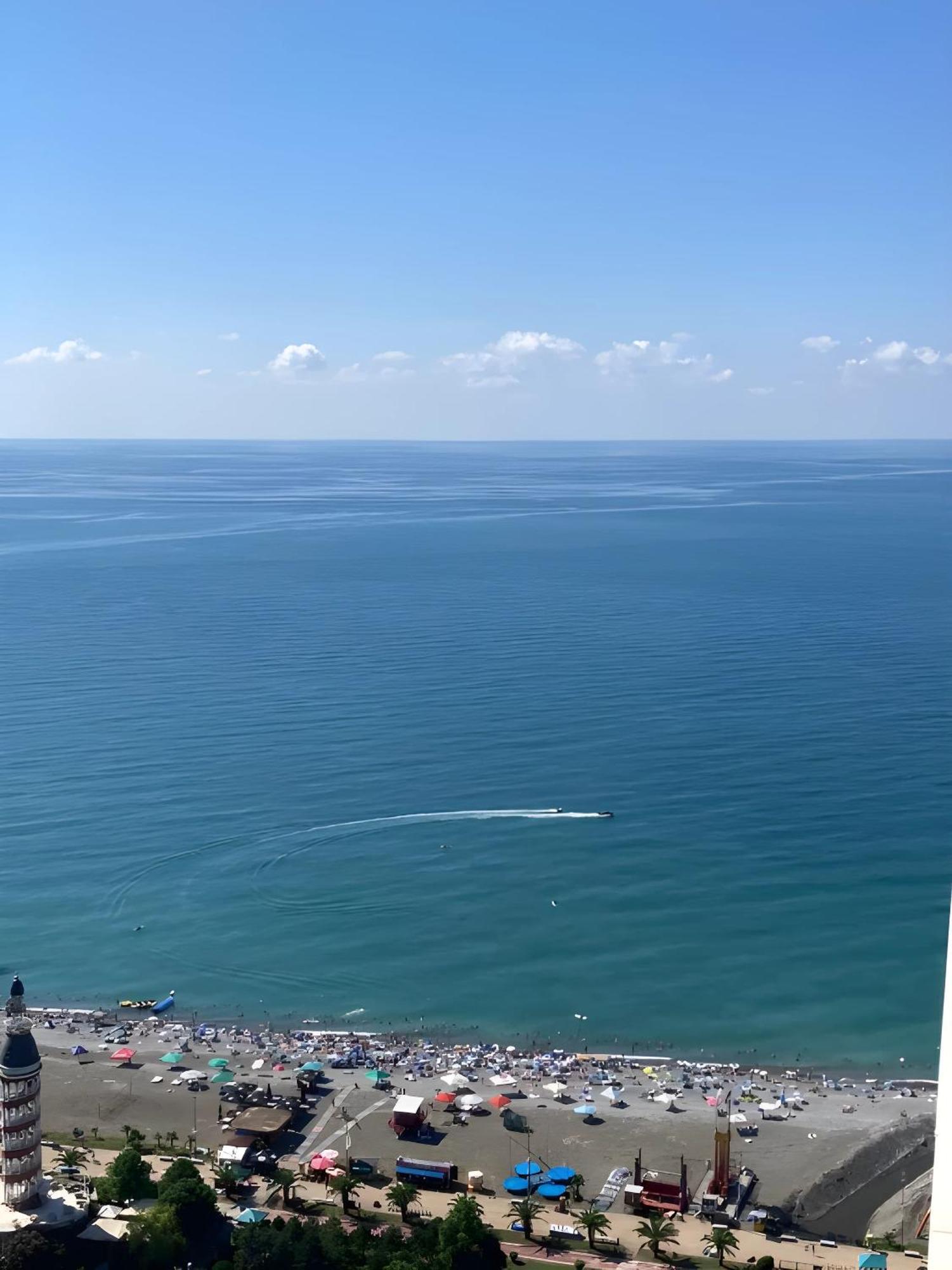 Luxury Orbi City Sea View Aparthotel Batumi Zewnętrze zdjęcie
