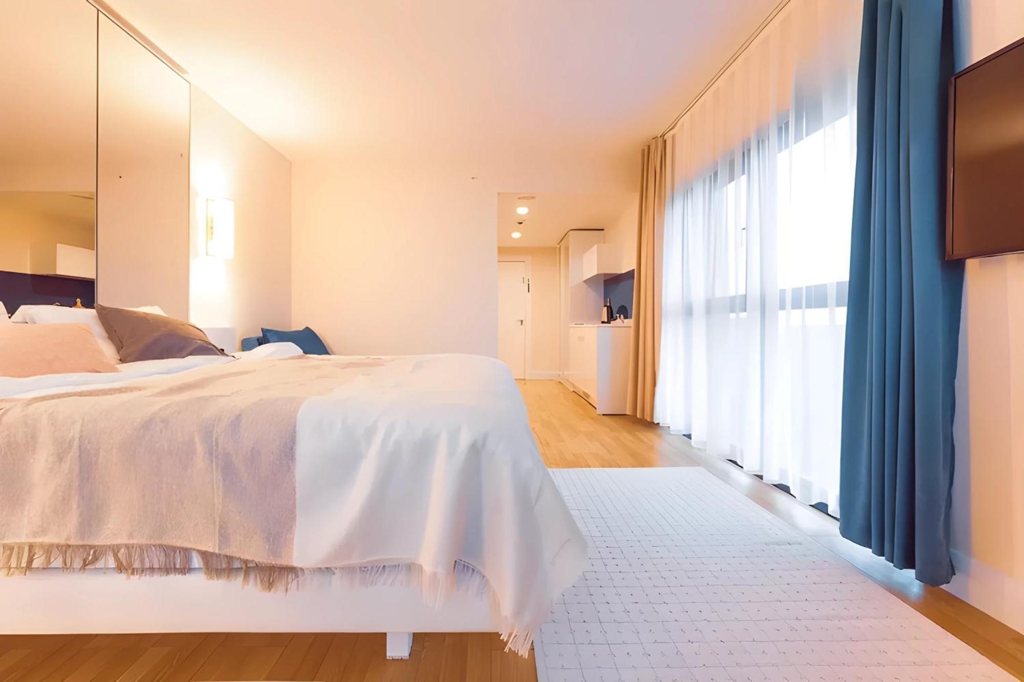 Luxury Orbi City Sea View Aparthotel Batumi Zewnętrze zdjęcie